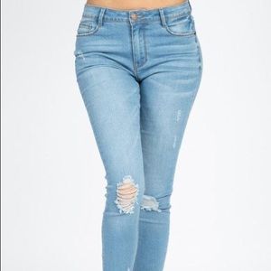 Light wash Skinny jeans